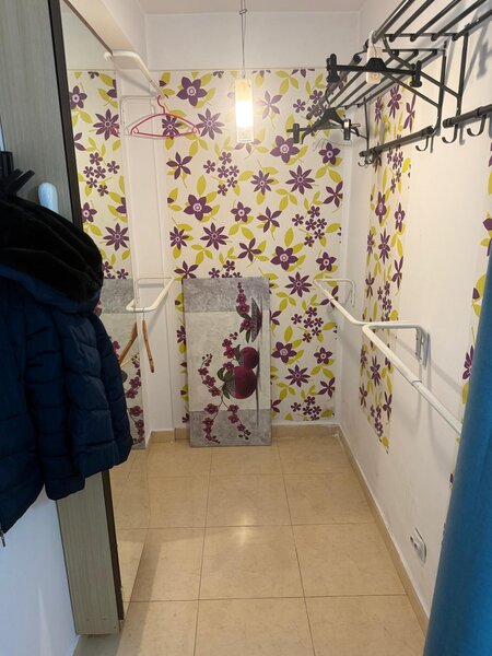 Aparatorii Patriei, str. Dealu Bistrii, apartament 2 camere 72 mp.