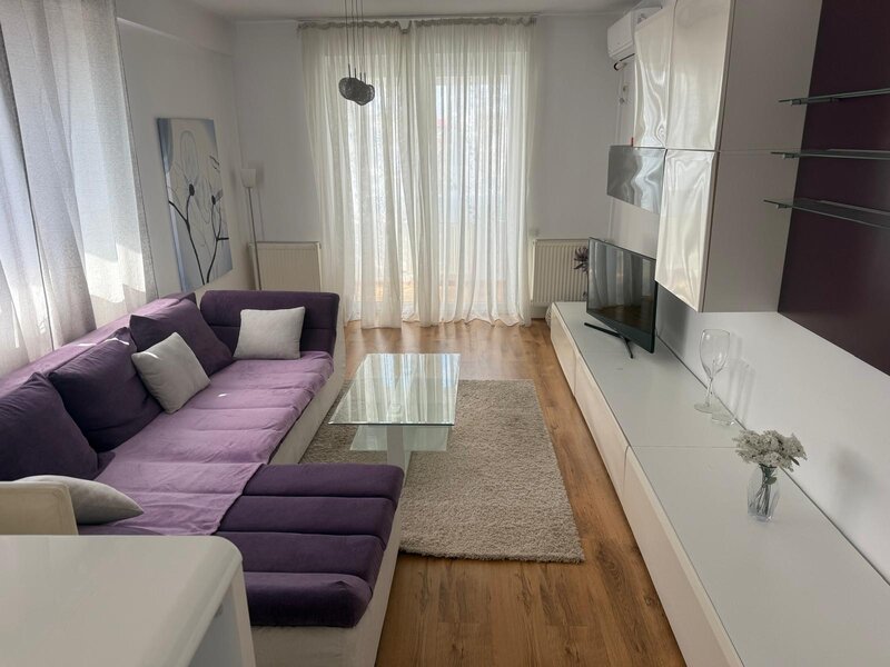 Aparatorii Patriei, str. Dealu Bistrii, apartament 2 camere 72 mp.